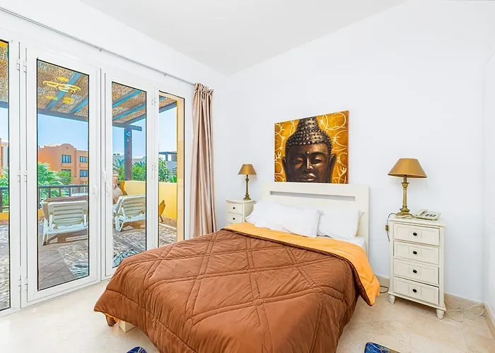 Townhouse With Roof Terrace,balcony And Large Pool Hurghada