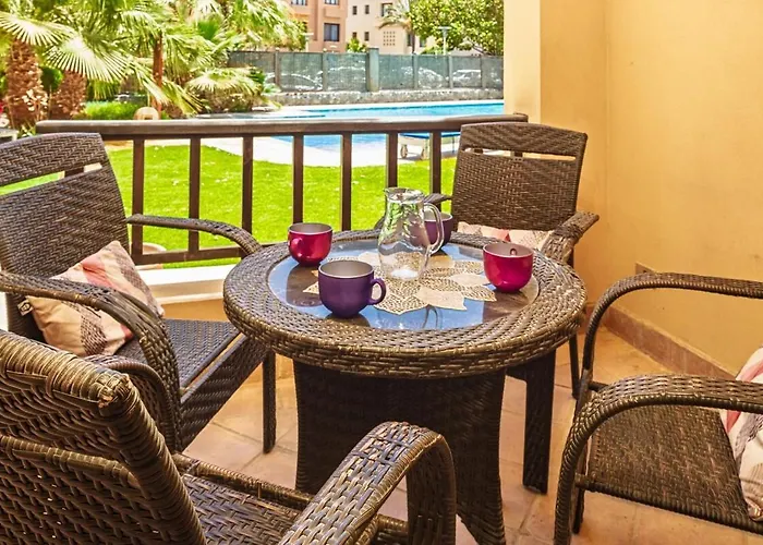 Townhouse With Roof Terrace,balcony And Large Pool